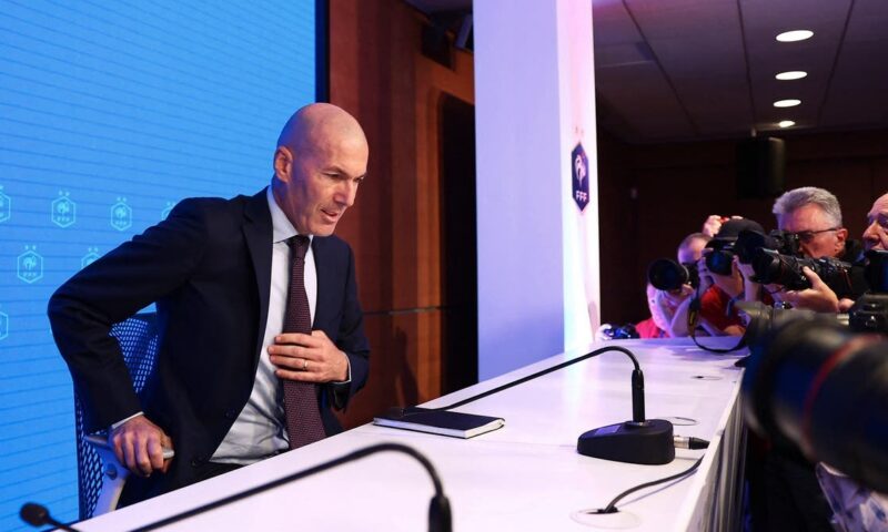 بعد أنباء تخفيض مرتب زيدان.. رئيس الاتحاد: لم يدرب من أجل المال