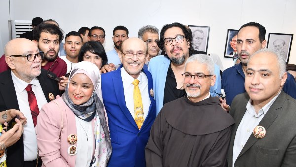 محمد صبحي بعيون نجوم العالم .. افتتاح المعرض الدولي “فارس الفن العربي” بمتحف محمود مختار