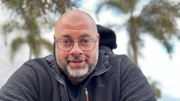 معتز التوني لـ صدى البلد : «خلي بالك من نفسك» تجربة كوميدية مختلفة.. ولم نحسم تقديم «اللعبة 6» حتى الآن | حوار