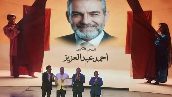 رغم منعه من الكلام .. أحمد عبد العزيز يكشف تفاصيل عملية الأحبال الصوتية