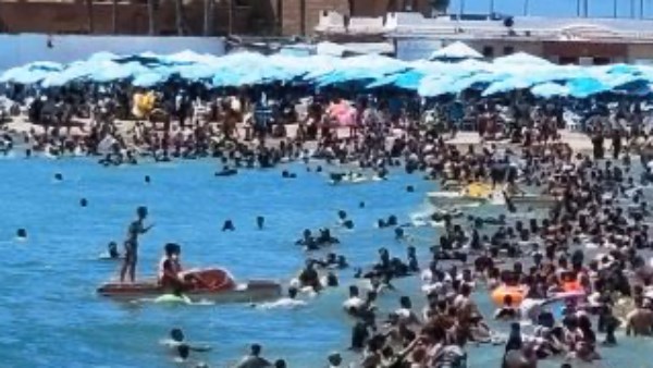 الأرصاد تكشف أسباب إغلاق بعض الشواطئ وتحذر من ارتفاع الأمواج.. وعودة تدريجية لارتفاع درجات الحرارة
