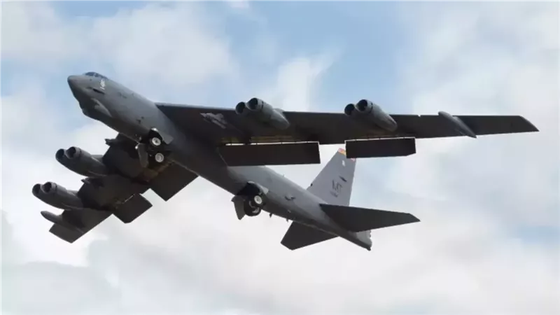 واشنطن تسحب قاذفاتها “B-52H” المستخدمة في ضرب إيران من قاعدة “فيرفورد” البريطانية
