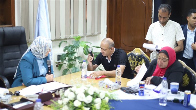 نائب محافظ الإسكندرية تعقد لقاء جماهيريا بحي العامرية لبحث لشكاوى المواطنين