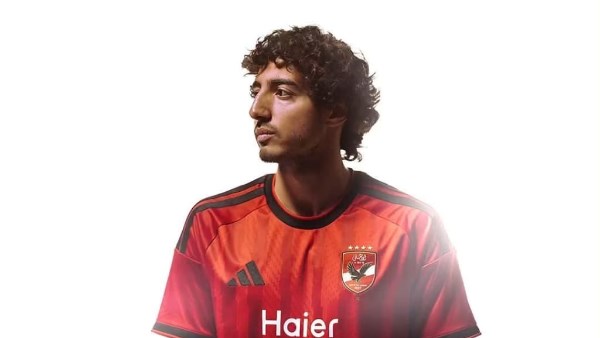 محمد هاني ينشر صورة بقميص الأهلي في الموسم الجديد: فخر الانتماء لا يتغير