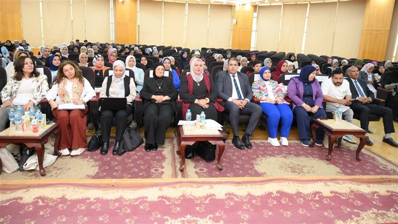 جامعة الفيوم تنظم معسكرا طلابيا لمناهضة العنف ضد المرأة