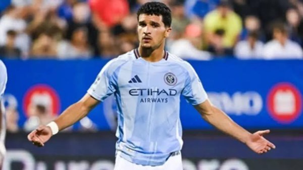 شوبير: الجزائري منصف بقرار في الأهلي.. ومهاجم آخر في الطريق