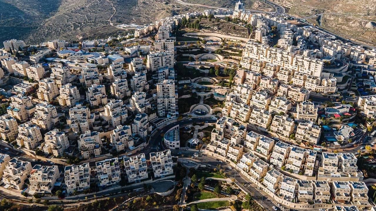 غوتيريش يحذر من شرعنة الاستيطان: “غيفات زئيف” تبقى مستوطنة على أرض فلسطينية محتلة