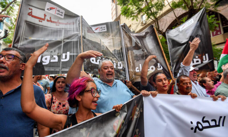 تونس: احتجاجات ضد السلطة وتردي الظروف المعيشة بالتزامن مع موجة حر وانقطاع المياه والكهرباء
