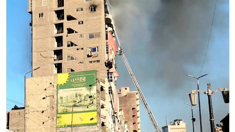 المعمل الجنائي يعاين حريقا نشب في شقة سكنية بمدينة أكتوبر بالجيزة