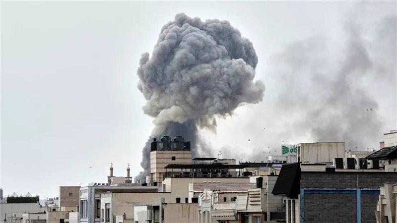 قصف وانفجارات في مناطق متفرقة من إيران