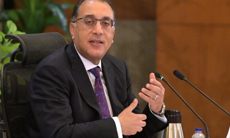 مدبولي يكشف أسباب عدم خفض أسعار البنزين بمصر ويعلن عودة التسعير في سبتمبر