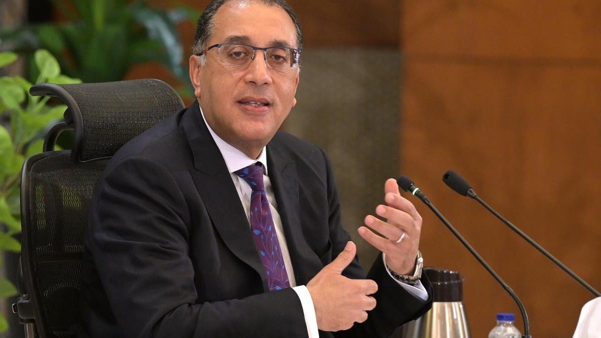مدبولي يكشف أسباب عدم خفض أسعار البنزين بمصر ويعلن عودة التسعير في سبتمبر