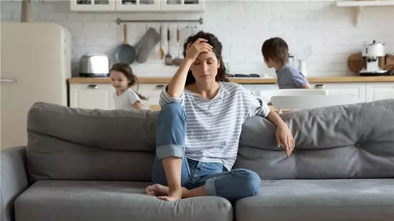 كيف تخصصين وقتًا لنفسك رغم وجود الأطفال طوال اليوم؟ خبيرة تربوية تجيب