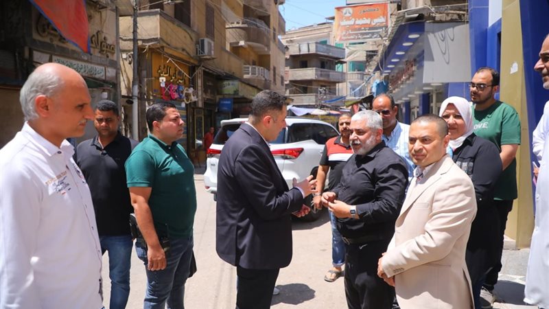 محافظ دمياط يفاجئ مركز صحة الأسرة أول لمتابعة الخدمات الطبية