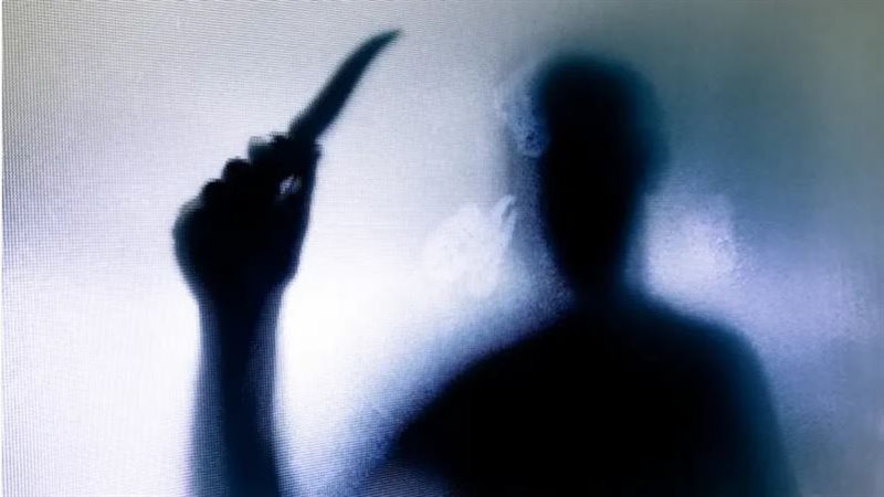 مصرع سيدة وإصابة والدها في واقعة طعن بالمنيا