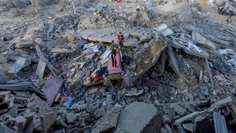 شهيد فلسطيني بقصف إسرائيلي على غزة وتحذيرات من انهيار المنظومة الصحية