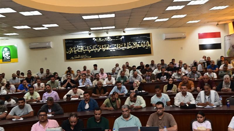 116 مليون جنيه حصيلة مزايدة بيع وحدات تجارية وصناعية بالعاشر من رمضان