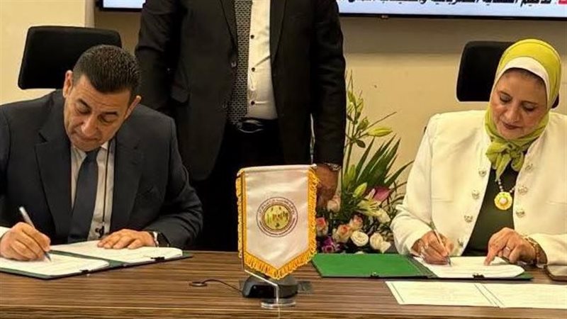 الكهرباء توقع عقدا لإنشاء محطة محولات بني خالد الجديدة وتوسعة محطة سمالوط بالمنيا