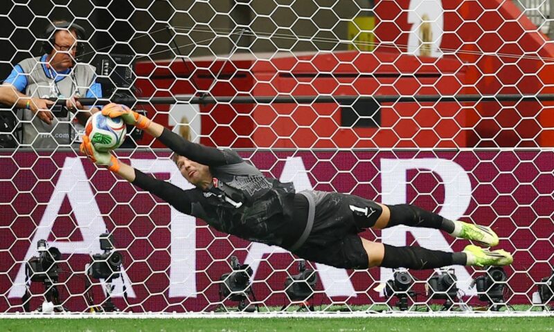 سويسرا تكمل عقد المتأهلين إلى ربع نهائي كأس العالم على حساب كولومبيا
