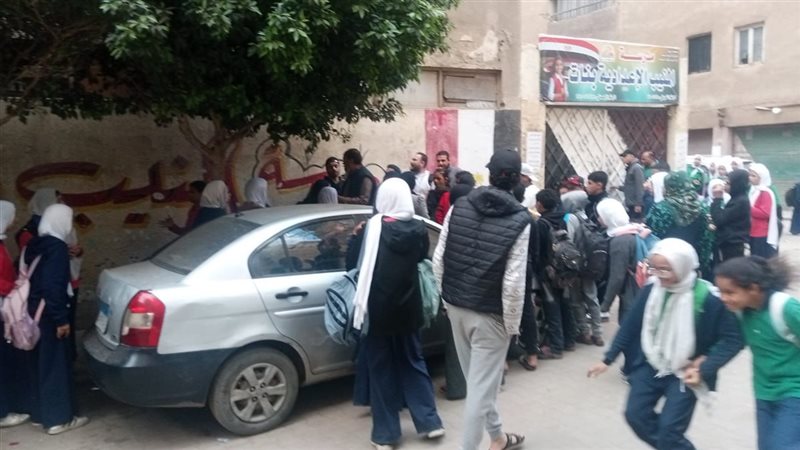 مشاجرة بين أولياء أمور ومراقبين عقب انتهاء امتحانات الثانوية بلجنة “أولاد الأكابر” بسوهاج