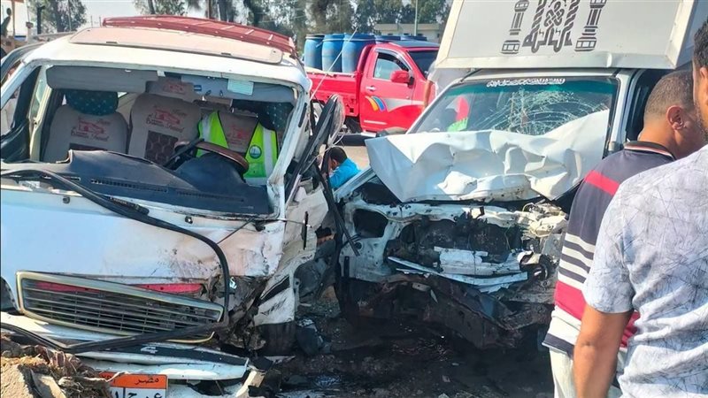 إصابة 8 أشخاص في حادث تصادم على طريق “الشين – قطور” بالغربية (صور)
