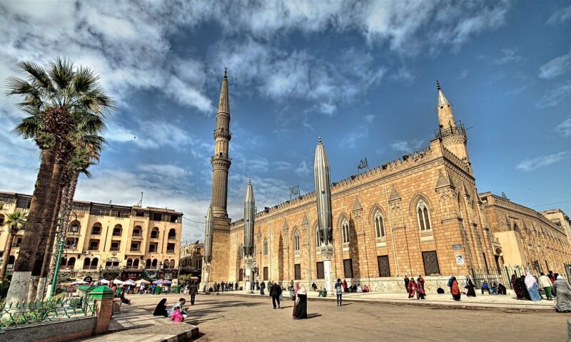 بعد غلقه للصيانة.. الأوقاف: فتح مسجد الإمام الحسين فجر الخميس المقبل