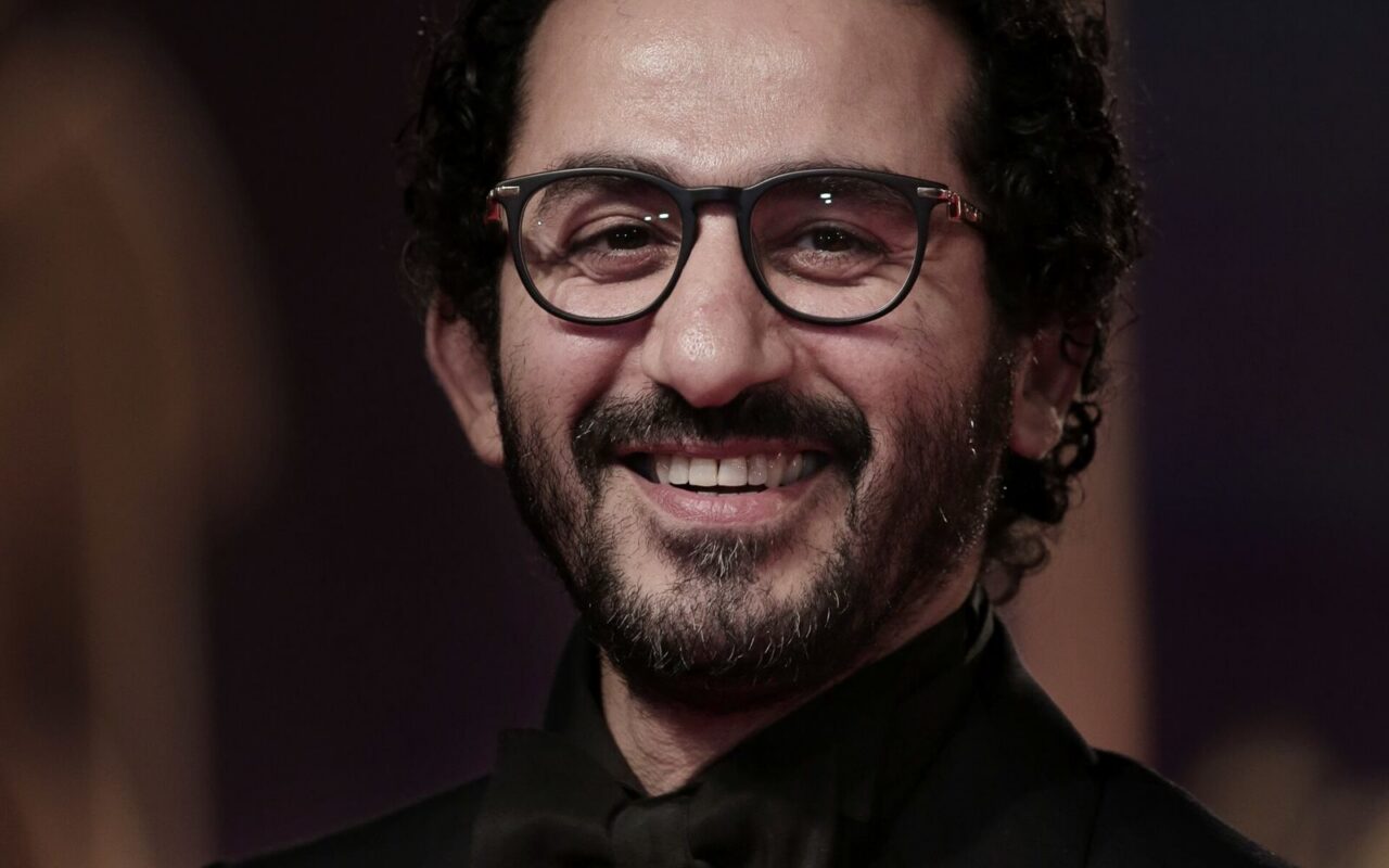 أحمد حلمي يؤيد مقترح تفعيل حق الأداء العلني