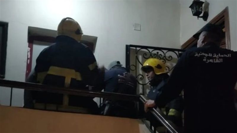 الحماية المدنية بالقاهرة تنقذ فريق إسعاف بعد احتجازهم داخل مصعد بالتجمع الخامس