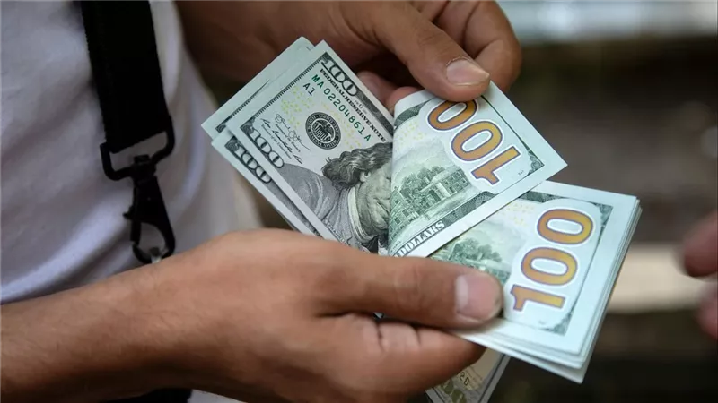 الدولار يرتفع مجددا أمام الجنيه بالبنوك المصرية، ماذا يحدث في سوق الصرف؟