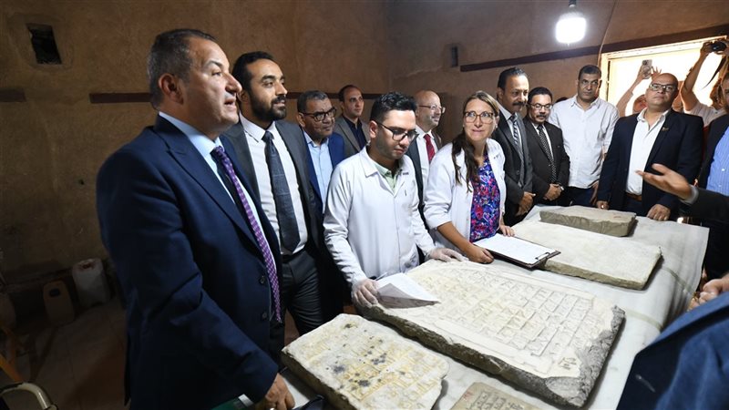 السياحة والآثار تختتم البرنامج التدريبي أسس الترميم وقراءة وتوثيق النقوش العربية