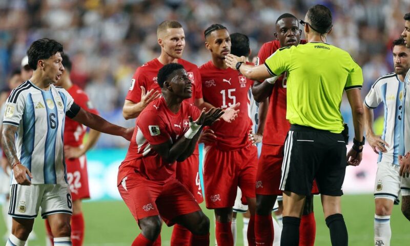 مجلس الاتحاد الدولي يعترف: طرد إمبولو أمام الأرجنتين كان قراراً خاطئاً