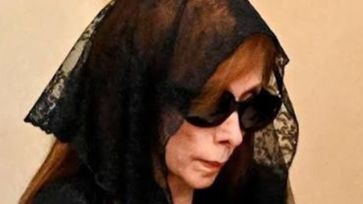 فيروز في إطلالة حزينة.. ريما الرحباني تنشر أحدث صورة لوالدتها