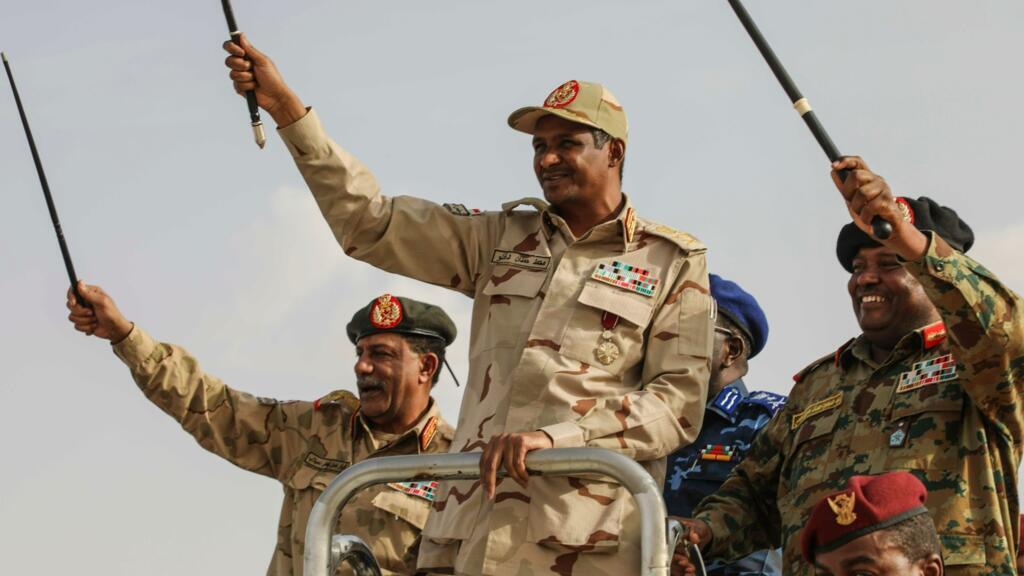 محكمة سودانية تصدر حكما غيابيا بإعدام قائد قوات الدعم السريع “حميدتي” بتهم الإبادة الجماعية