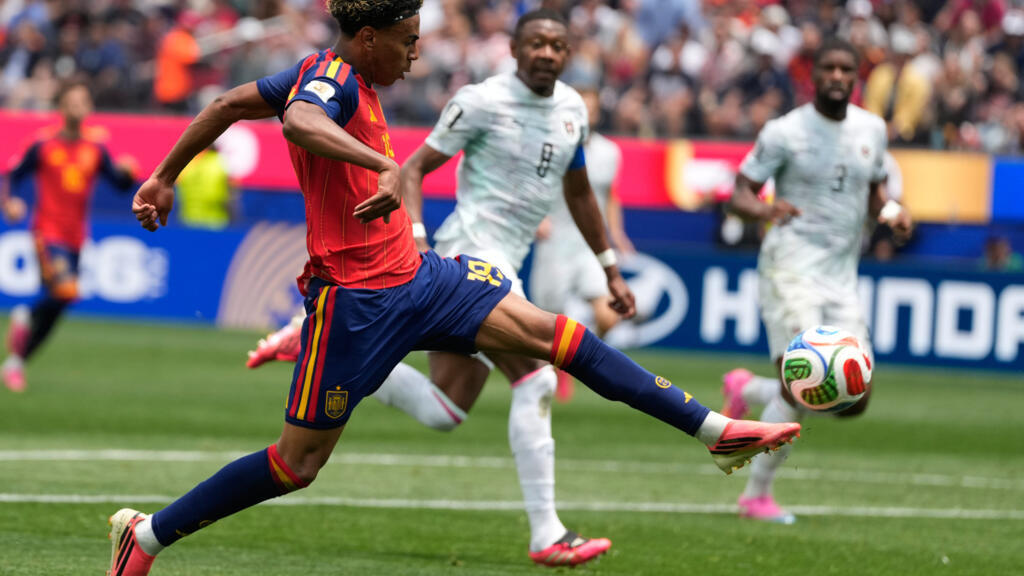 البرتغال ضد إسبانيا في كأس العالم: الكهل رونالدو أمام الفتى يامال… موعد المباراة والقنوات الناقلة