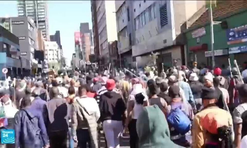 جنوب أفريقيا.. احتجاجات ضد المهاجرين ومخاوف من الانزلاق إلى العنف