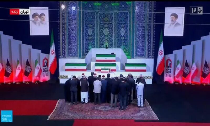 جثمان خامنئي في مصلّى طهران.. استعدادات لأكبر مراسم تشييع في تاريخ إيران الحديث