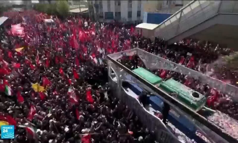 في اليوم الثالث من تشييعه.. نعش علي خامنئي يجوب طهران وسط رسائل سياسية ودعوات للثأر