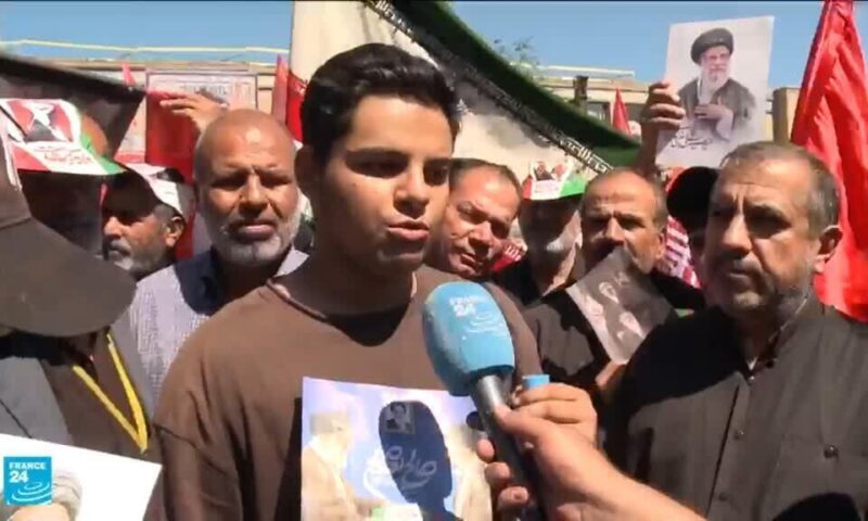 الشباب الإيراني يدعو للثأر والانتقام من قتلة المرشد الأعلى السابق علي خامنئي