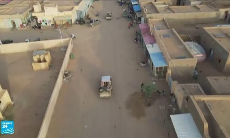 الجزائر تعيد فتح مجالها الجوي أمام طيران مالي وعودة سفيرها إلى باماكو