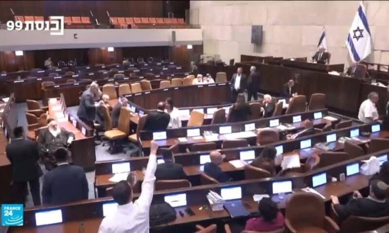 الكنيست يحل نفسه وإسرائيل تستعد لمعركة انتخابية جديدة
