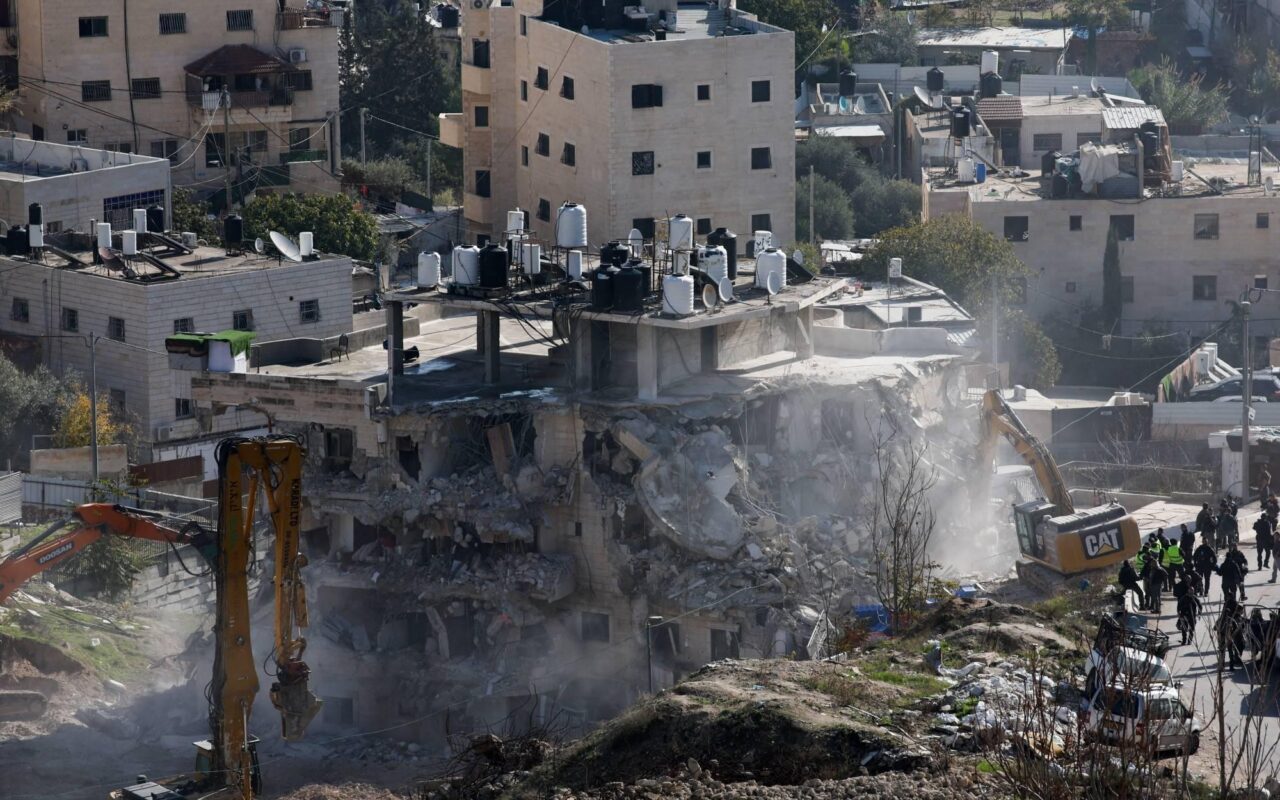 تصعيد متواصل في القدس والأقصى.. اقتحامات للمسجد وتوسع استيطاني وهدم واعتقالات خلال أسبوع