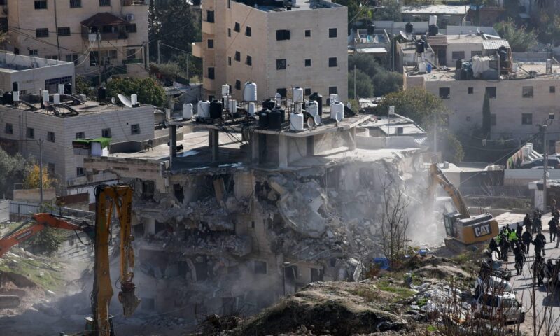 تصعيد متواصل في القدس والأقصى.. اقتحامات للمسجد وتوسع استيطاني وهدم واعتقالات خلال أسبوع
