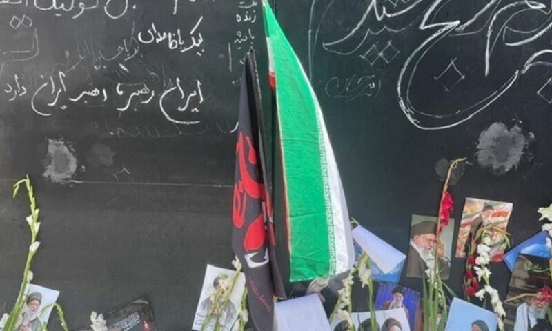 إيران: آلاف المشيعين يتوافدون على طهران  لحضور مراسم وداع المرشد الأعلى علي خامنئي