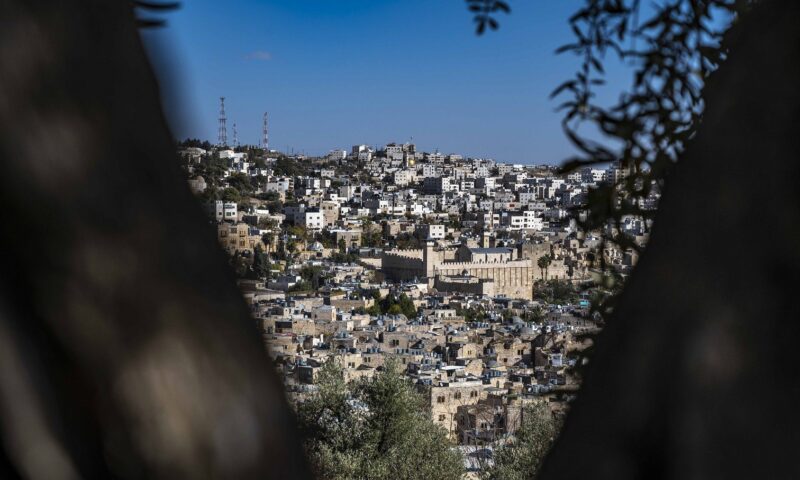 الاحتلال يصنف 140 موقعا أثريا في الخليل مواقع إسرائيلية