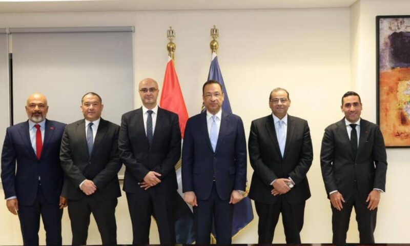 شريحة موبايل للطفل.. مصر تطلق خدمتي “أطمن” و”أطمن على الآخر”