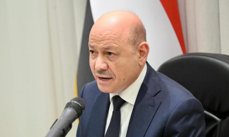 العليمي للحوثيين: نهج الابتزاز والتهديد انتهى