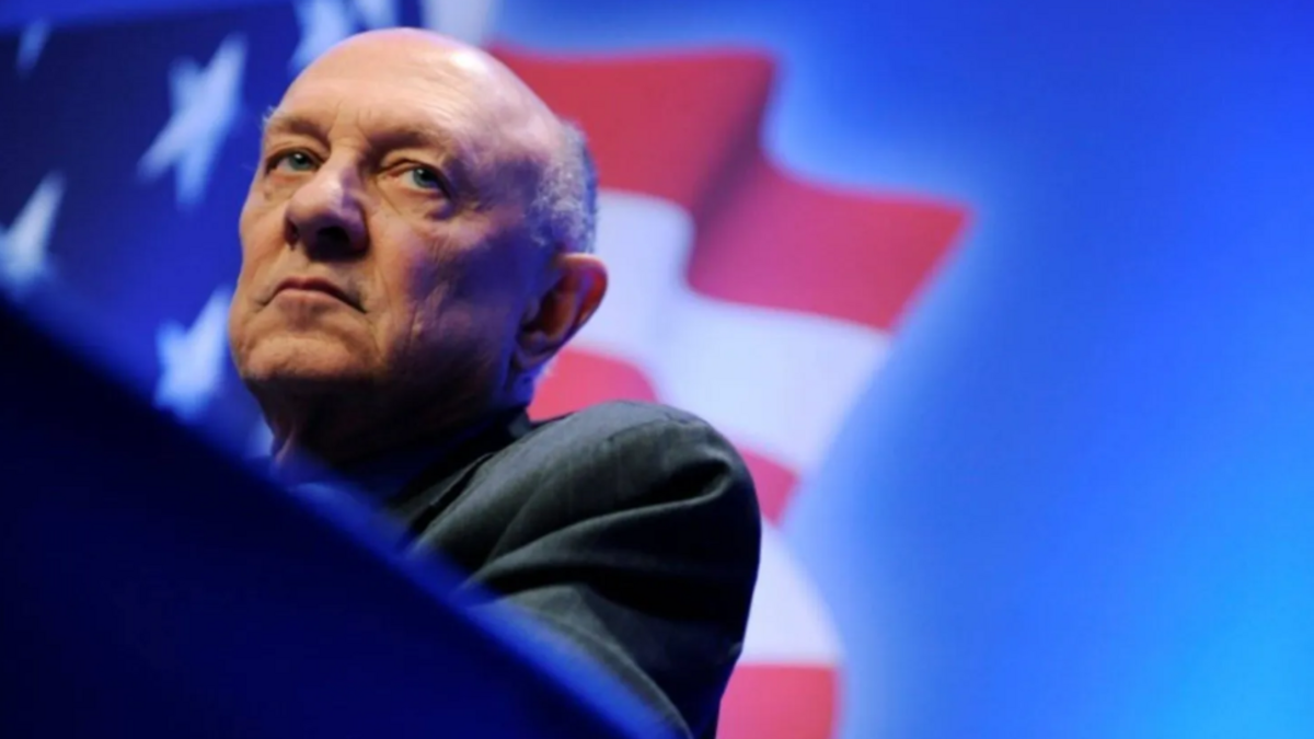 زوجة مدير CIA الأسبق: جيمس وولسي عانى من “متلازمة هافانا” حتى وفاته