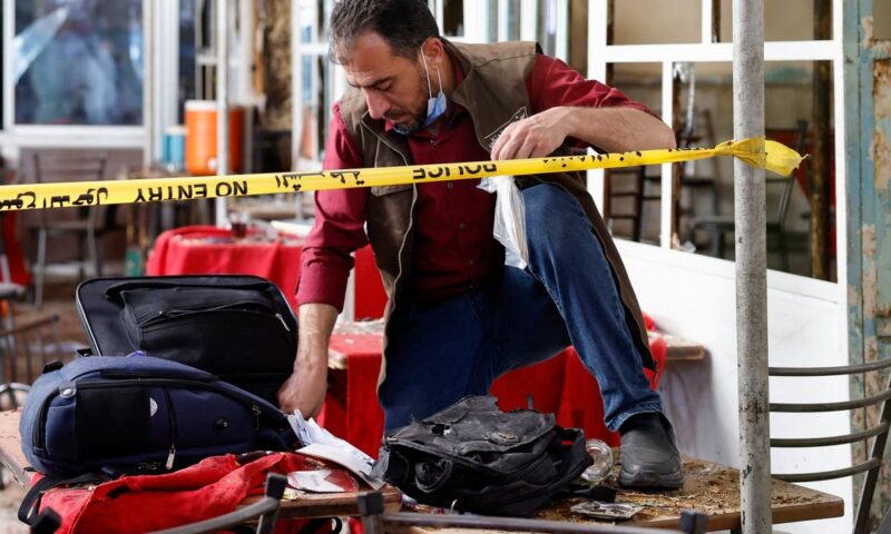 الداخلية السورية: عبوة ناسفة محشوة بشظايا معدنية وراء تفجير مقهى دمشق