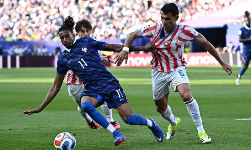 20 نجماً مهدداً بالإيقاف في نصف نهائي كأس العالم