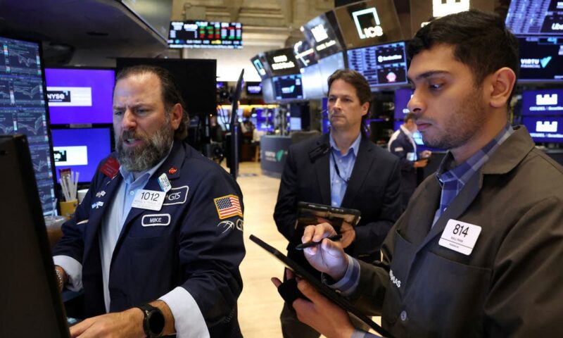 ارتفاع مؤشرات “وول ستريت” مع تعافي أسهم شركات الرقائق